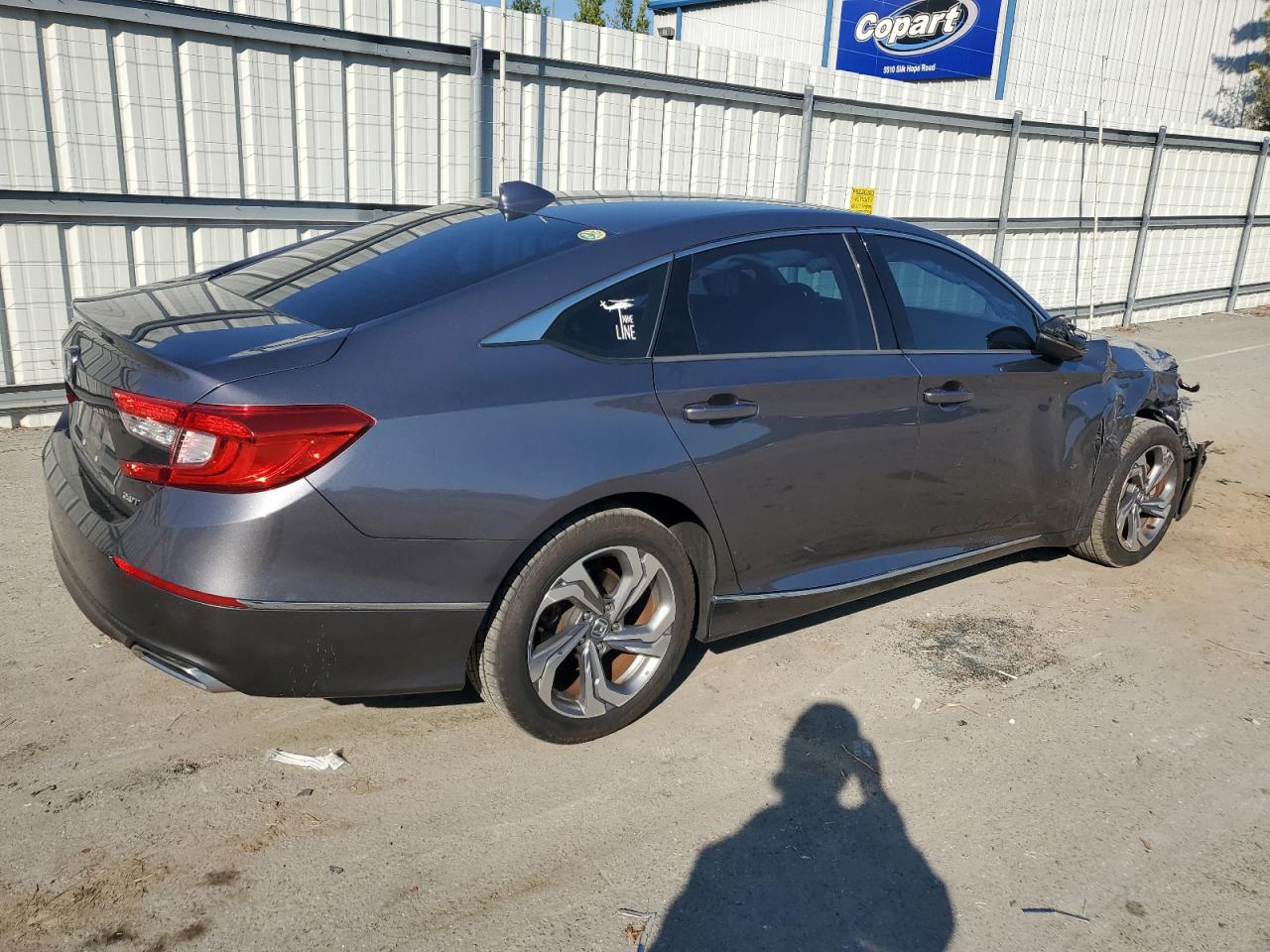 2018 Honda Accord VIN 1HGCV2F52JA031048 Copart auction photo, side / front end damage thumbnail 3
