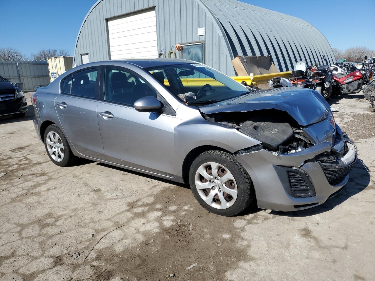 2011 Mazda 3 VIN JM1BL1UF5B1416644 Copart auction photo, front end / mechanical damage thumbnail 4