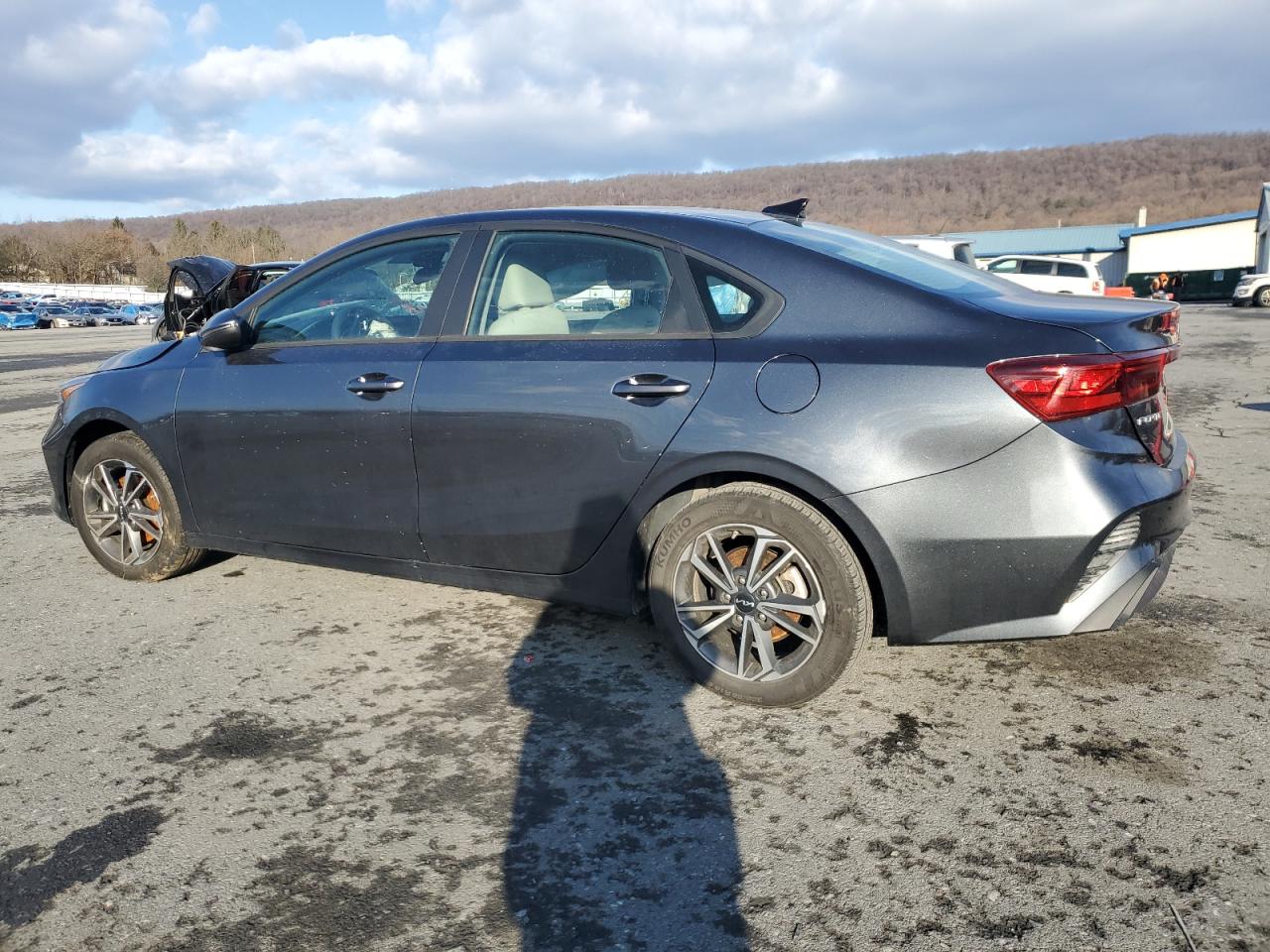 2022 KIA Forte VIN 3KPF24AD0NE476406 Copart auction photo, front end / side damage thumbnail 2