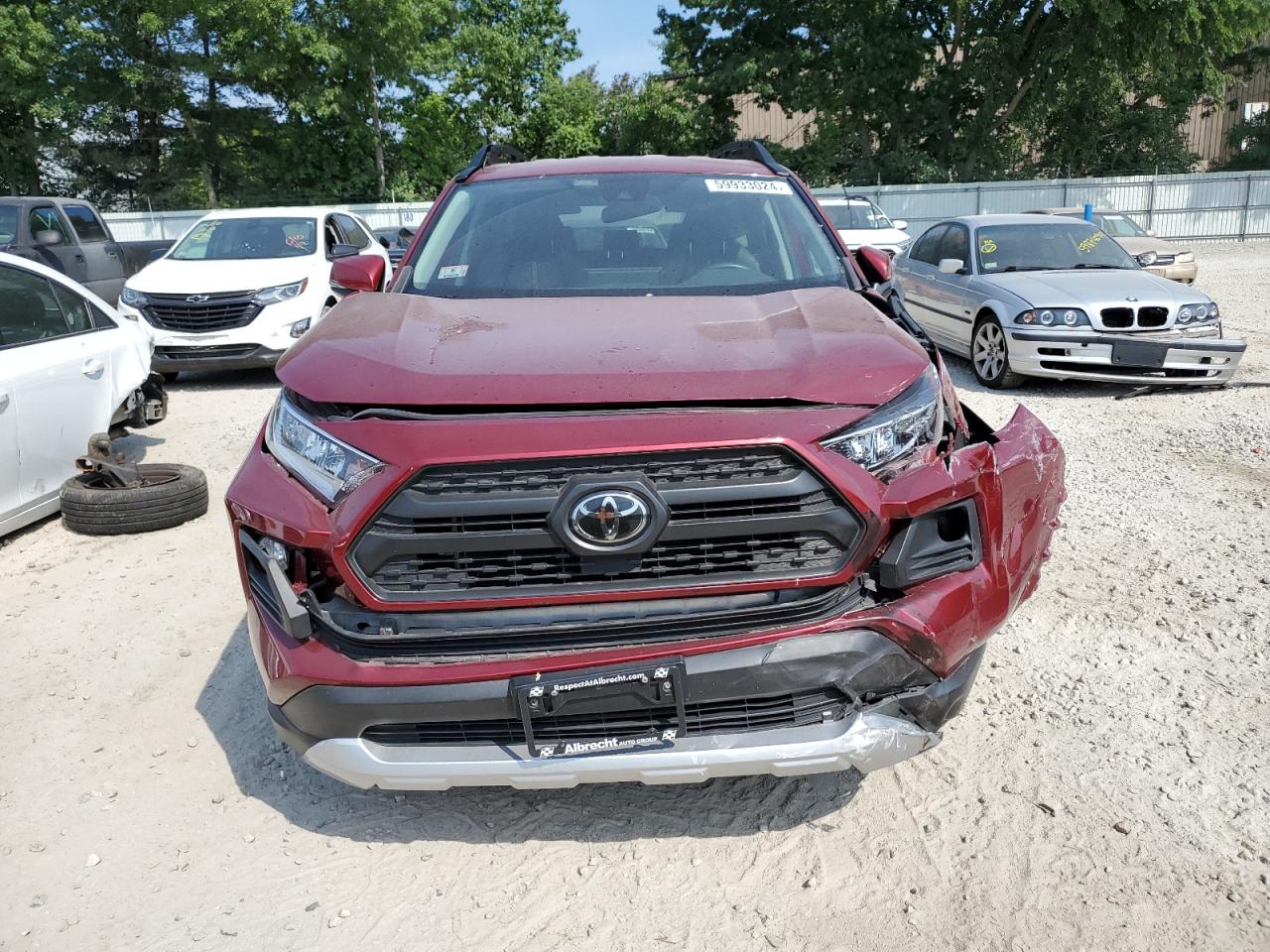 2019 Toyota RAV 4 VIN 2T3J1RFV6KW028649 Copart auction photo, front end damage thumbnail 5