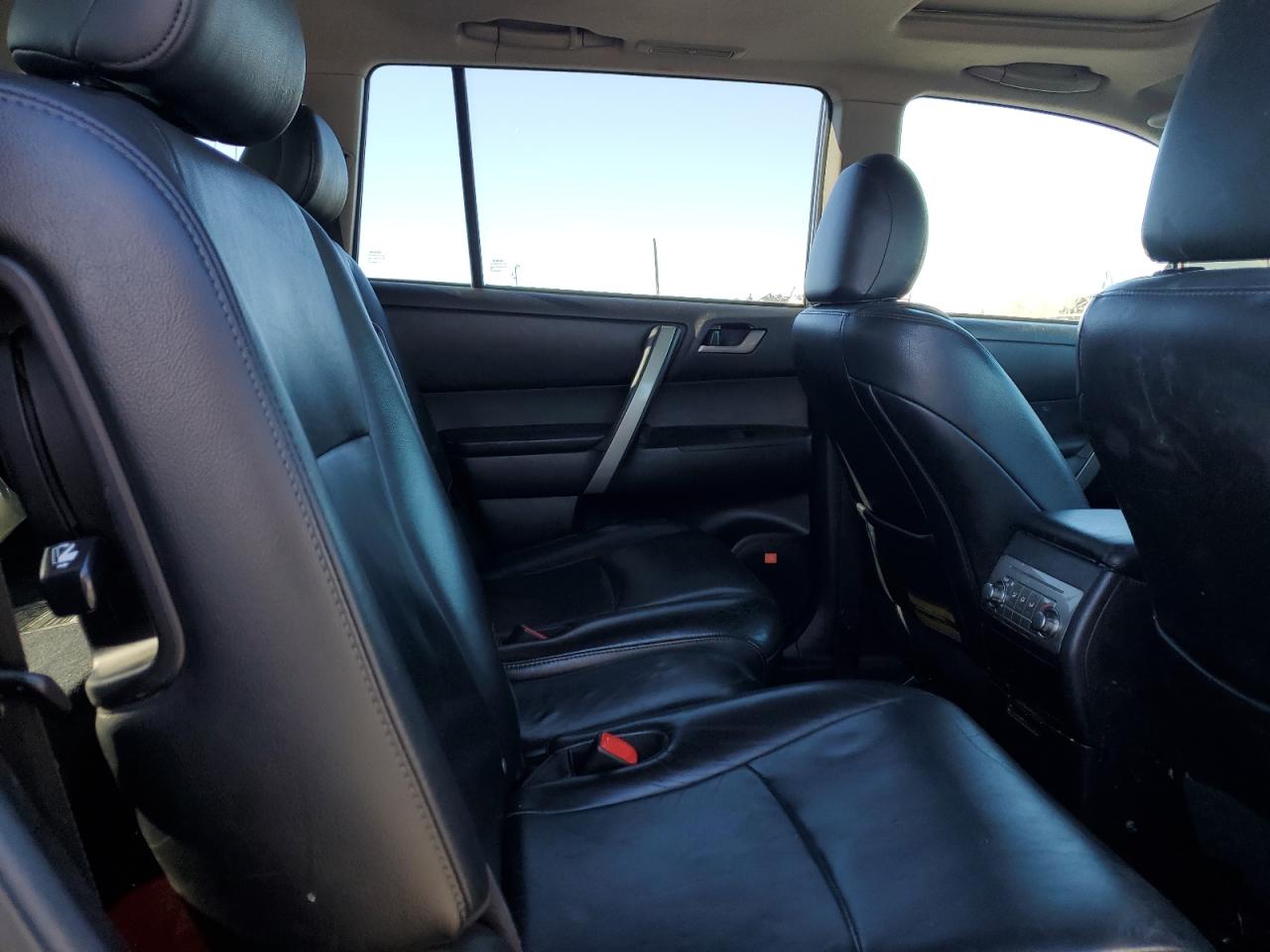 2012 Toyota Highlander VIN 5TDBK3EH2CS159378 Copart auction photo, front end damage thumbnail 11