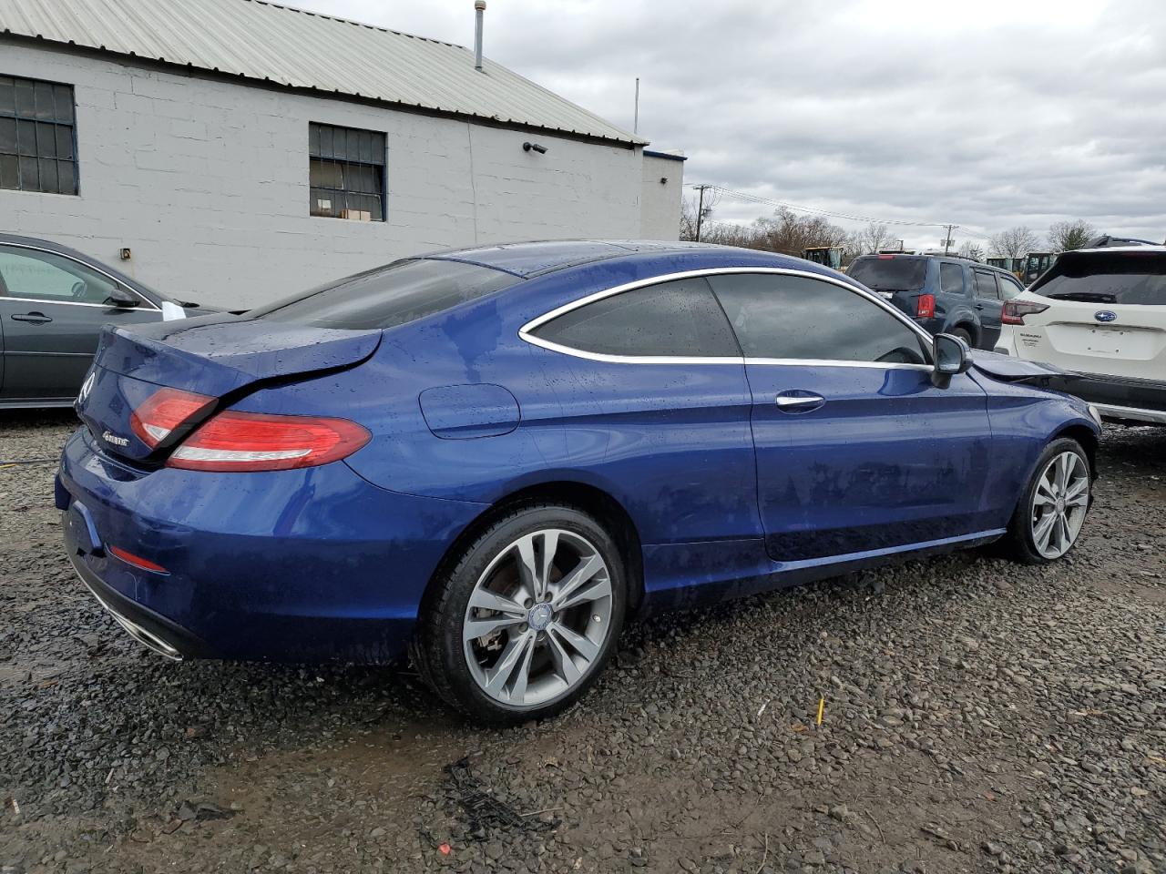 2017 Mercedes-Benz C-klasse VIN WDDWJ4KB5HF393795 Copart auction photo, front end / rear end damage thumbnail 3