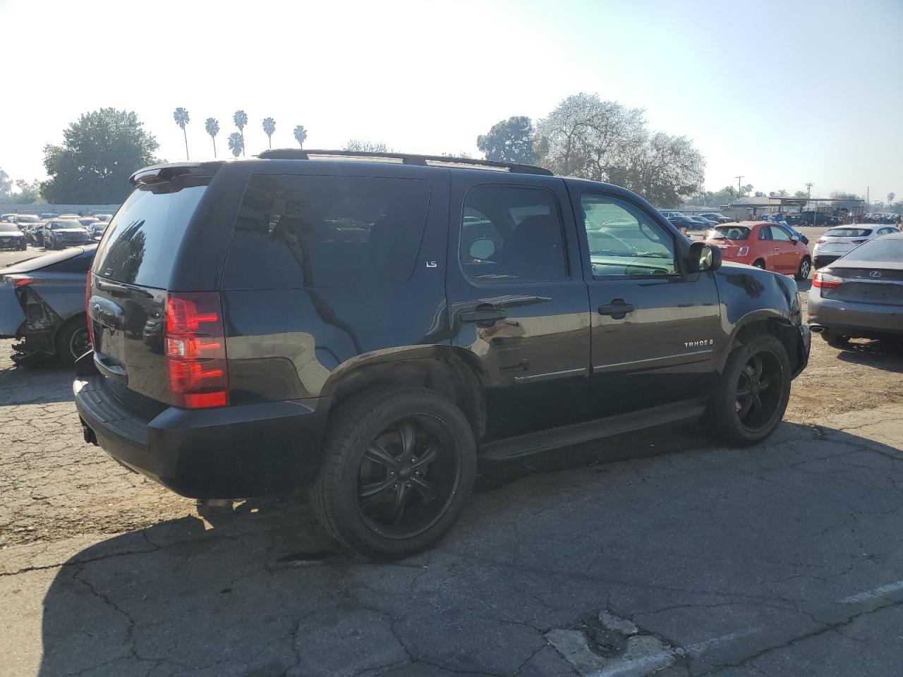 2007 Chevrolet Tahoe VIN 1GNFC13C57R366529 Copart auction photo, front end / minor dent/scratches damage thumbnail 3