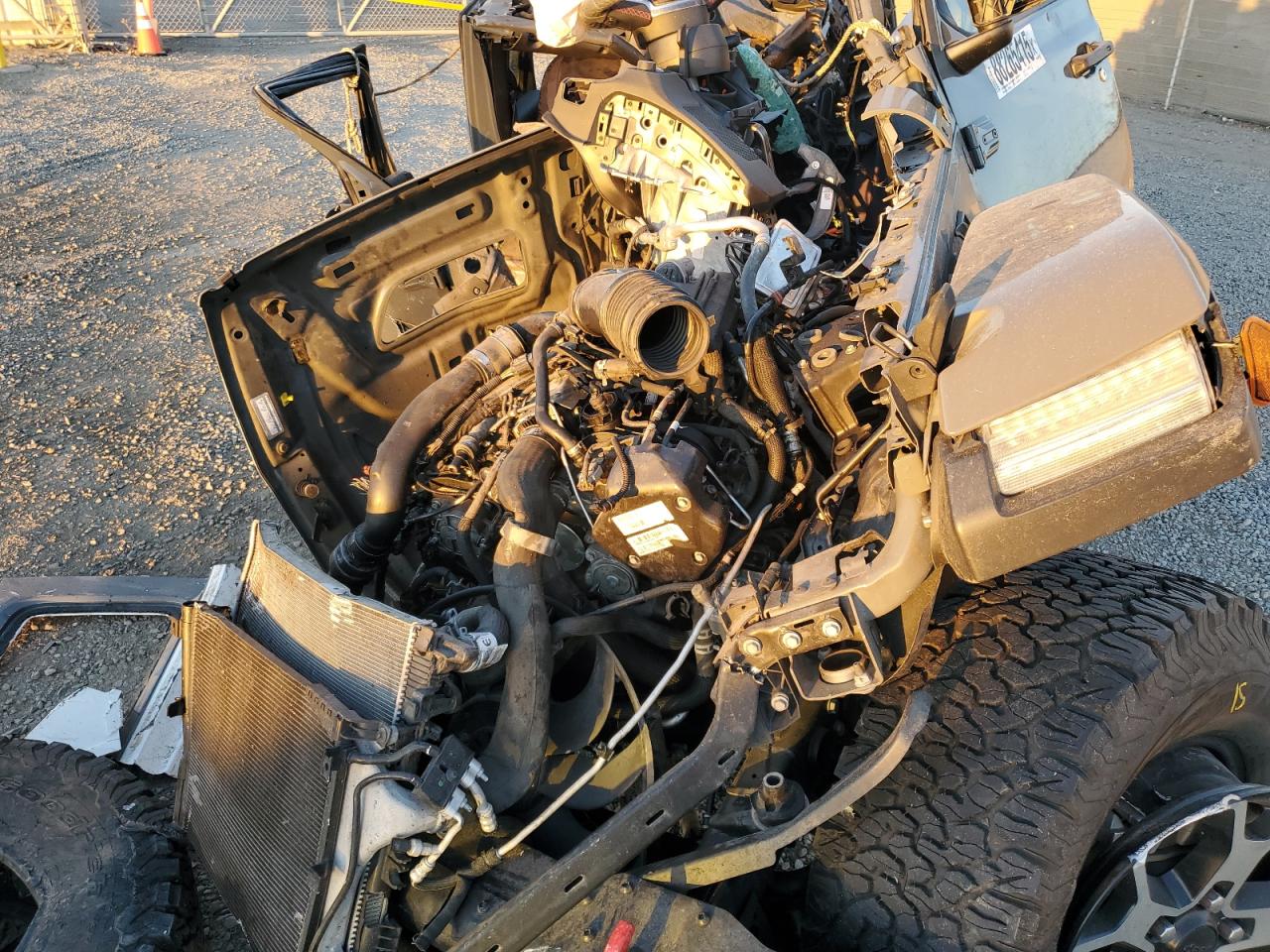 2020 Jeep Wrangler VIN 1C4JJXFM6LW195057 Copart auction photo, all over damage thumbnail 13