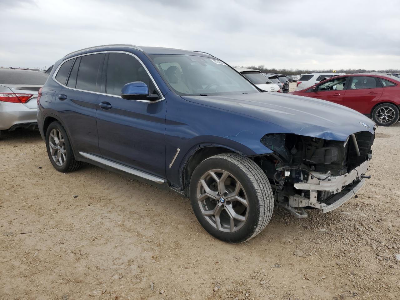 2020 BMW X3 VIN 5UXTY3C00L9C17066 Copart auction photo, front end / side damage thumbnail 4