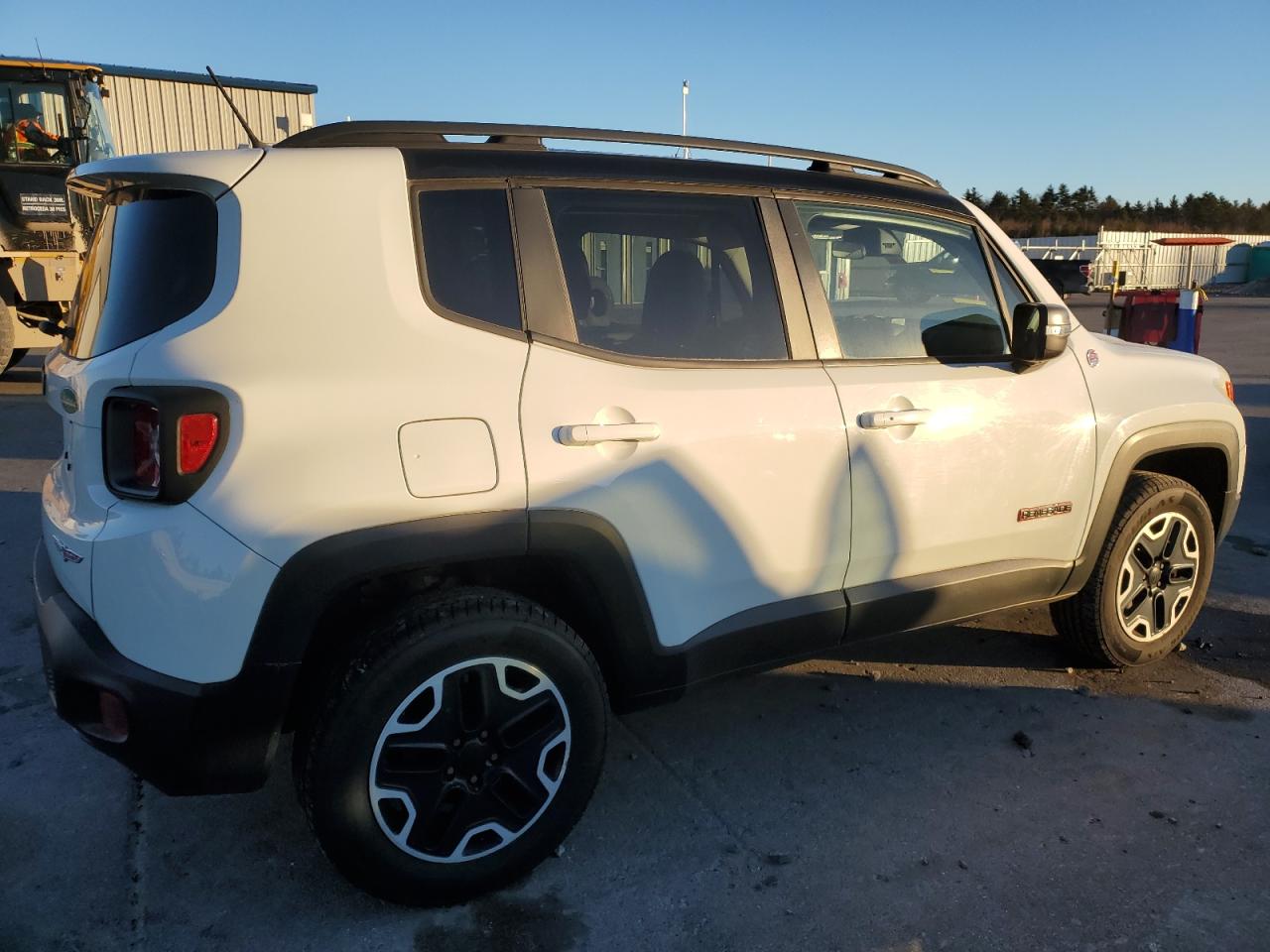 2017 Jeep Renegade VIN ZACCJBCB0HPE55987 Copart auction photo, front end damage thumbnail 3