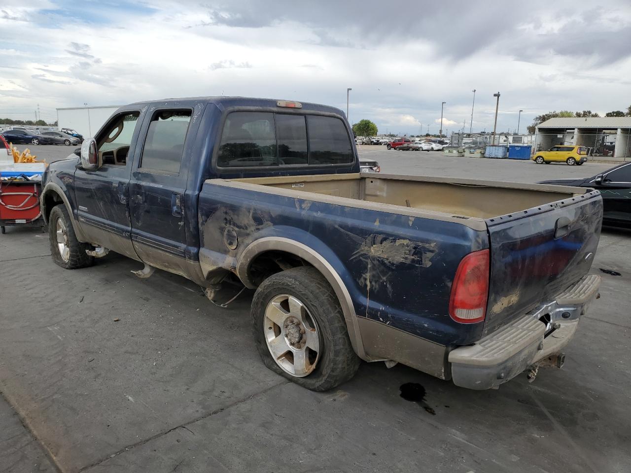 2007 Ford F250 VIN 1FTSW21P97EA07122 Copart auction photo, vandalism / all over damage thumbnail 2
