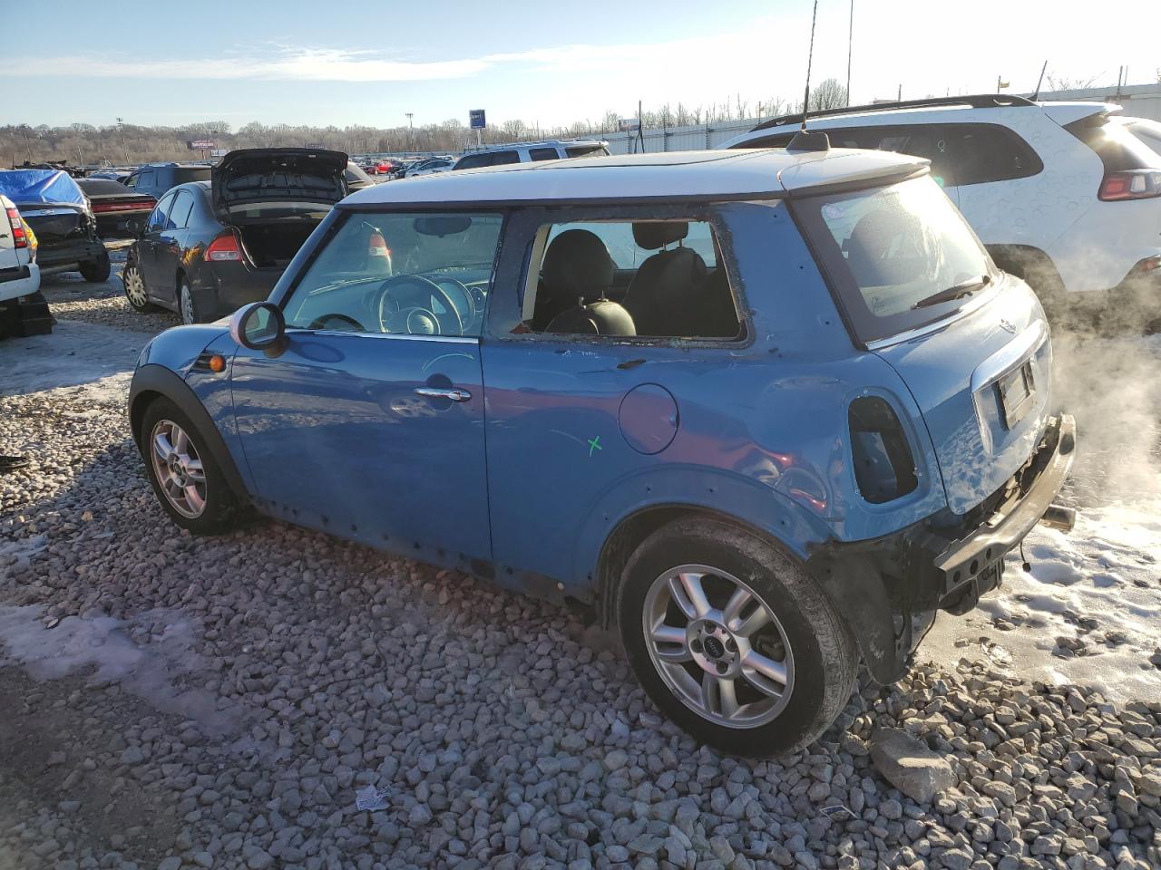 2013 MINI Cooper VIN WMWSU3C59DT679533 Copart auction photo, rear end / minor dent/scratches damage thumbnail 2