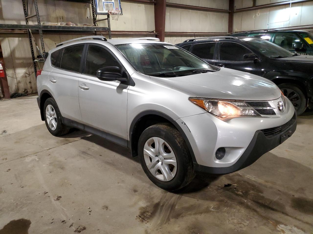 2015 Toyota RAV 4 VIN JTMBFREV8FJ027806 Copart auction photo, rear end / minor dent/scratches damage thumbnail 4