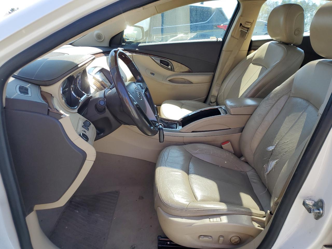 2011 Buick LaCrosse VIN 1G4GD5ED8BF310114 Copart auction photo, front end / minor dent/scratches damage thumbnail 7