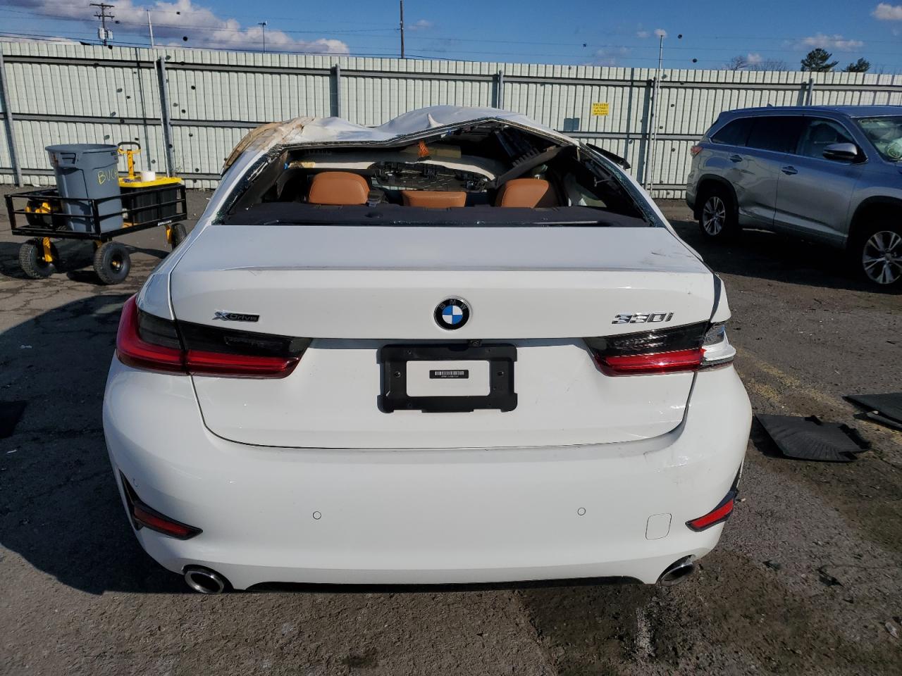 2021 BMW 3er VIN 3MW5R7J03M8C12578 Copart auction photo, rollover damage thumbnail 6