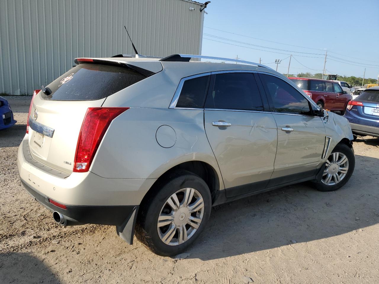 2013 Cadillac SRX VIN 3GYFNCE32DS535792 Copart auction photo, front end damage thumbnail 3