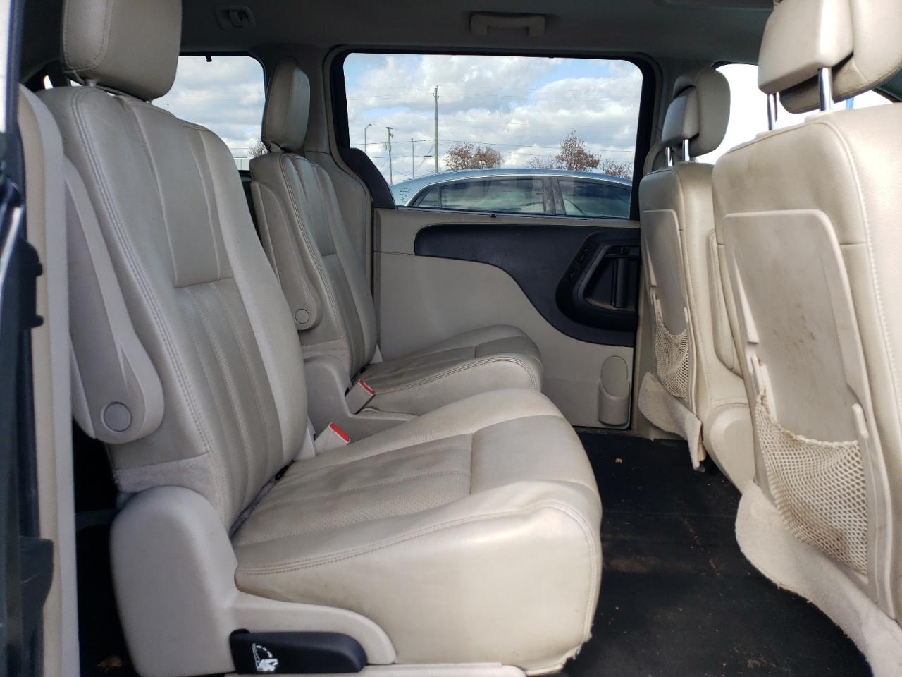 2013 Chrysler Town & Country VIN 2C4RC1CG1DR737720 Copart auction photo, front end damage thumbnail 11