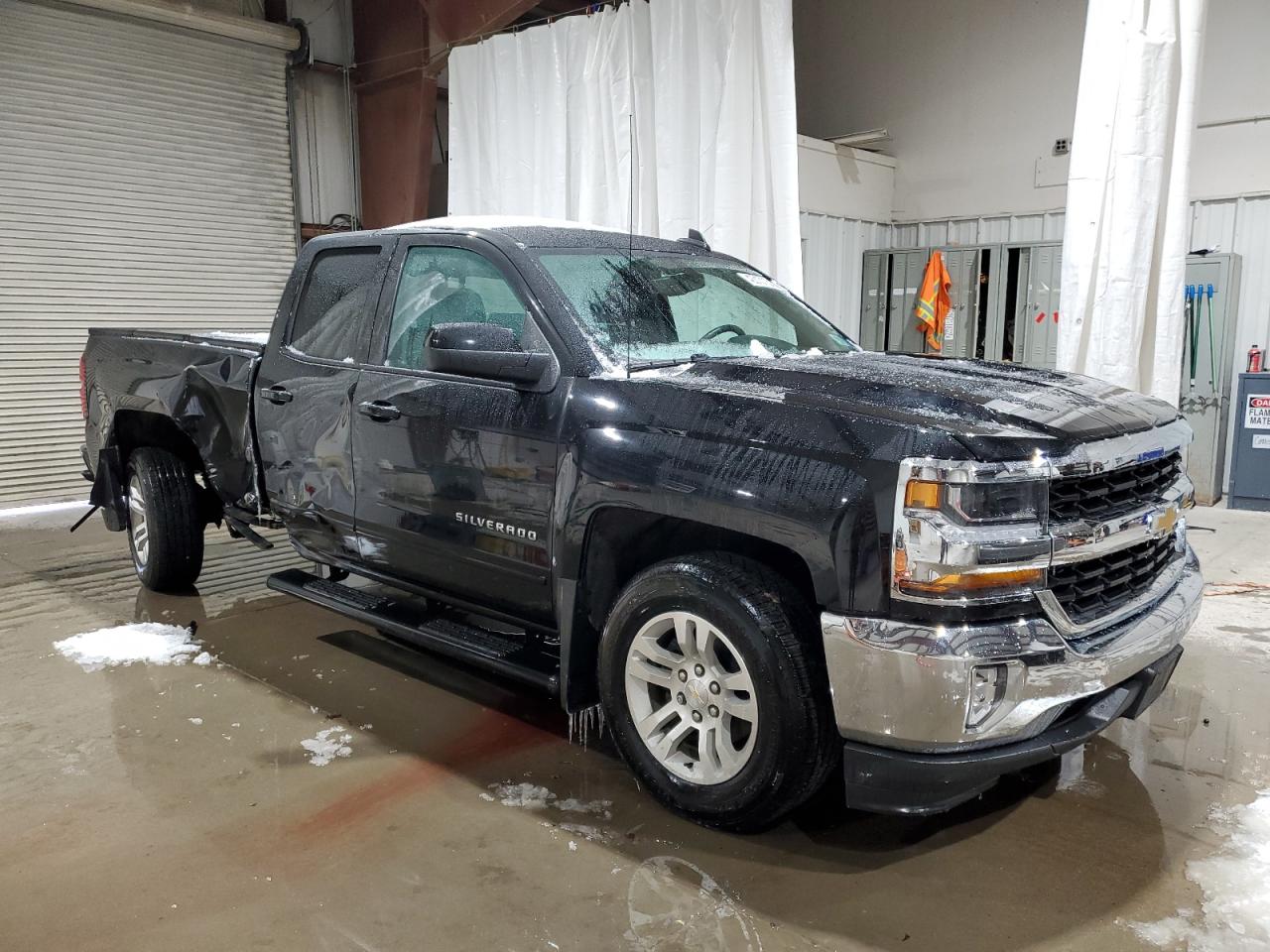2018 Chevrolet Silverado VIN 1GCRCREC5JZ196214 Copart auction photo, side / rear end damage thumbnail 4