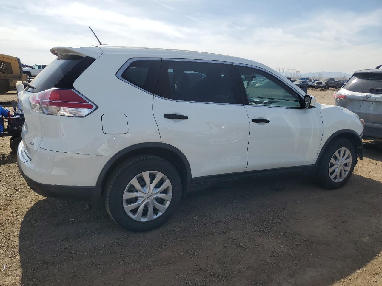 2016 Nissan Rogue VIN KNMAT2MV3GP672097 Copart auction photo, front end damage thumbnail 3