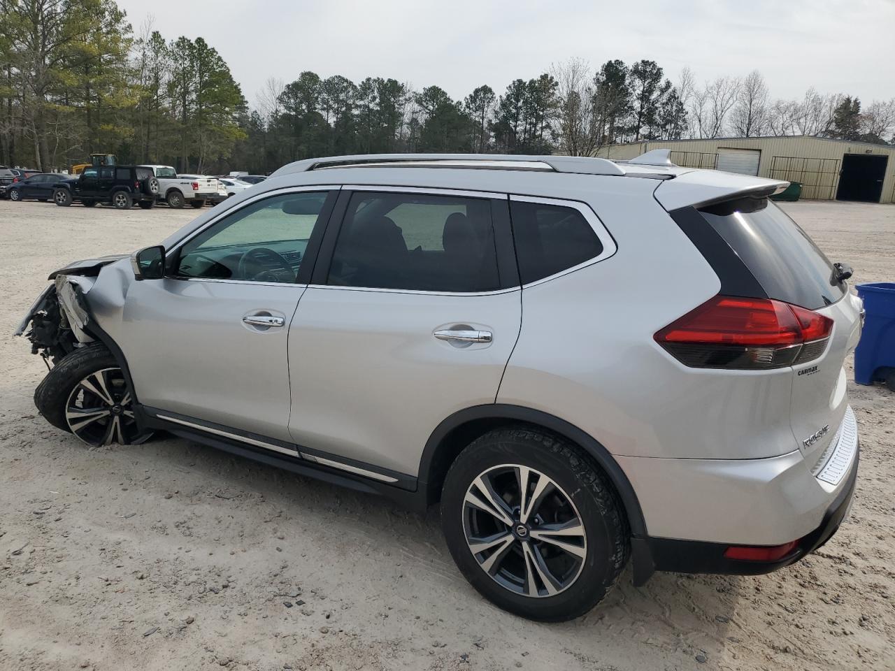 2017 Nissan Rogue VIN 5N1AT2MV0HC730395 Copart auction photo, front end / side damage thumbnail 2