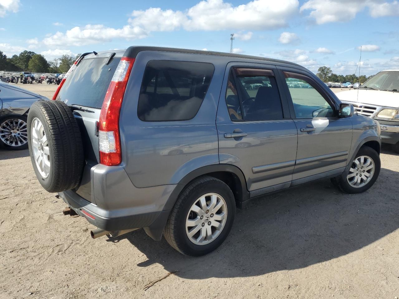 2005 Honda CR-V VIN SHSRD789X5U326896 Copart auction photo, undercarriage / side damage thumbnail 3
