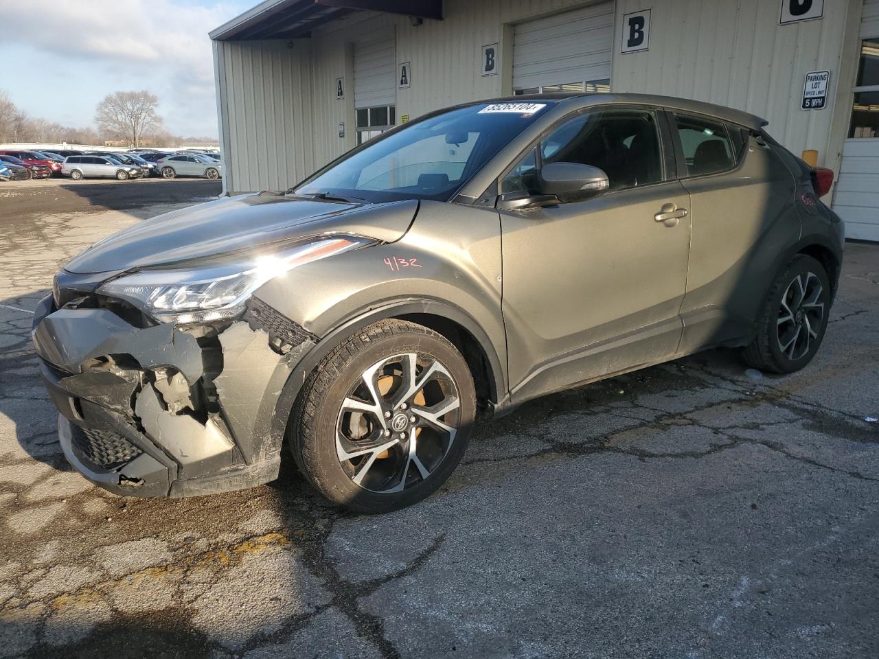 2021 Toyota C-HR VIN NMTKHMBX8MR137949