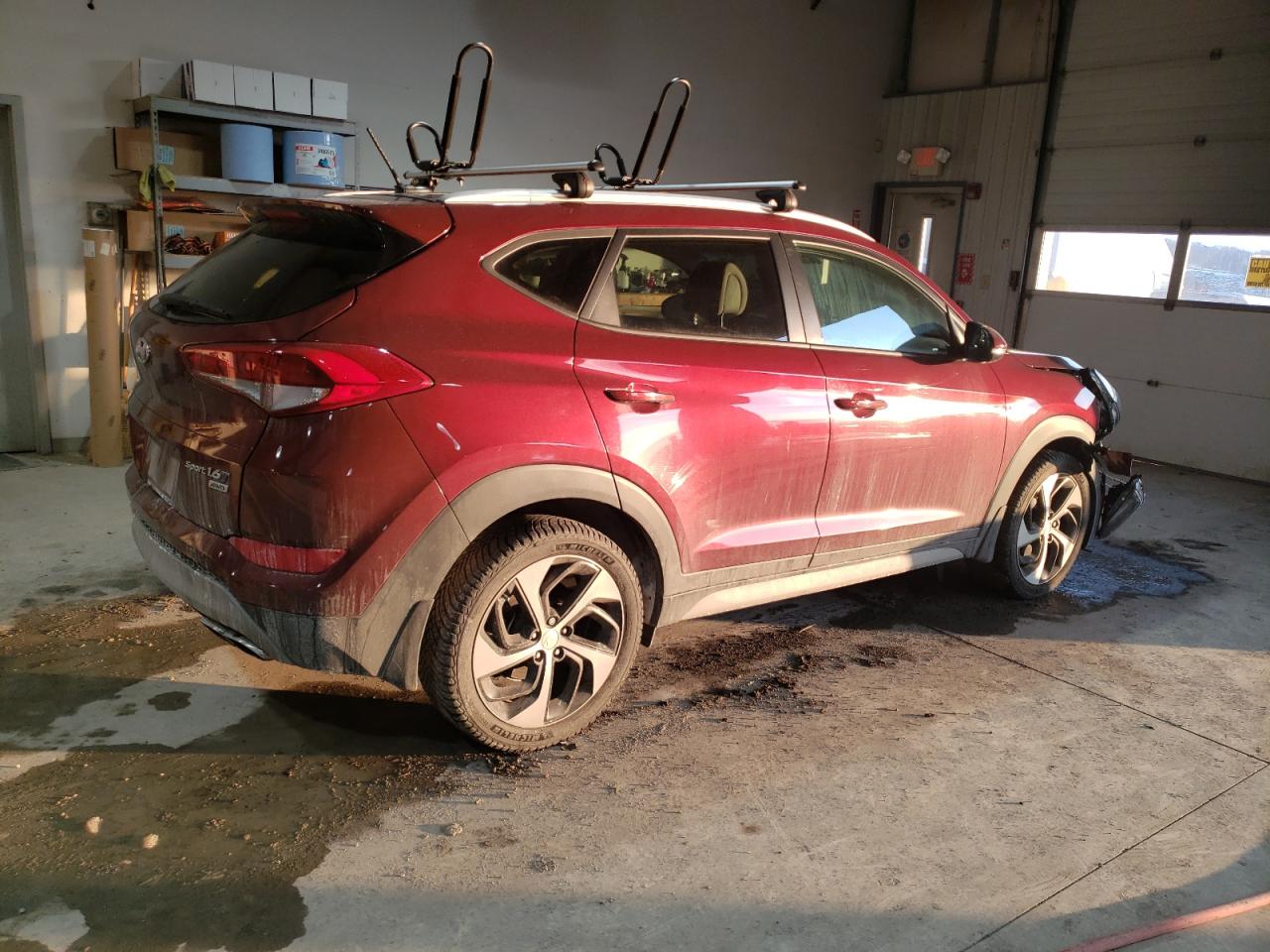 2017 Hyundai Tucson VIN KM8J3CA22HU384716 Copart auction photo, front end / side damage thumbnail 3