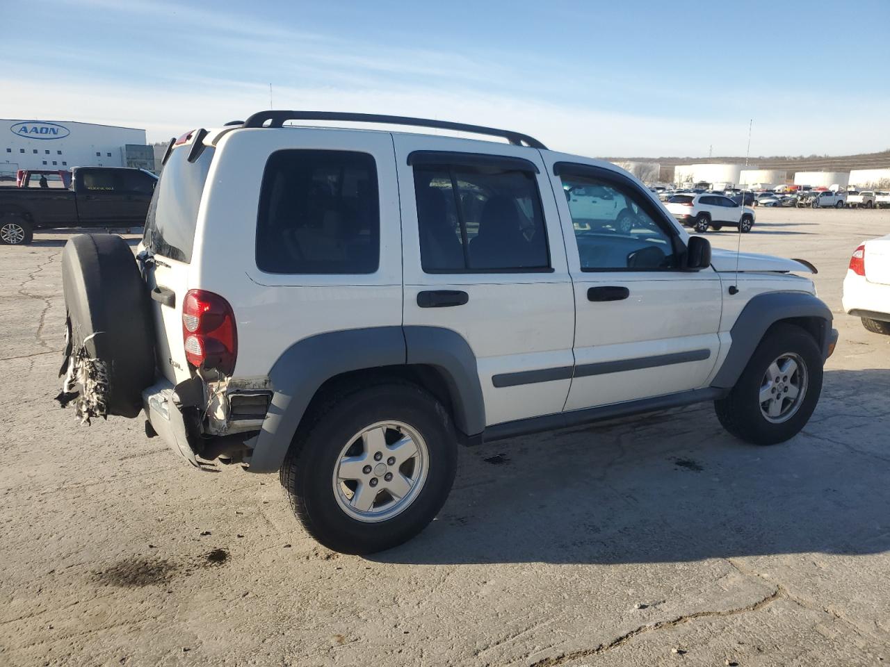 2005 Jeep Liberty (North America) VIN 1J4GL48K35W715467 Copart auction photo, front end / rear end damage thumbnail 3