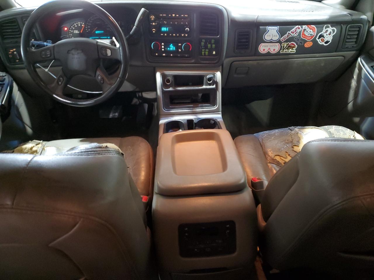 2005 Chevrolet Tahoe VIN 1GNEK13T55R206534 Copart auction photo, undercarriage / front end damage thumbnail 8