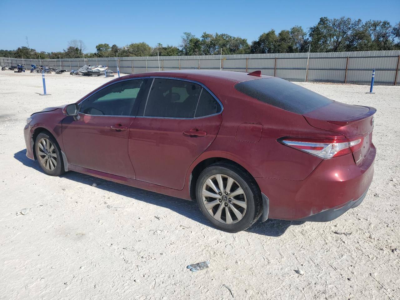 2020 Toyota Camry VIN 4T1C11AK5LU887698 Copart auction photo, front end / side damage thumbnail 2