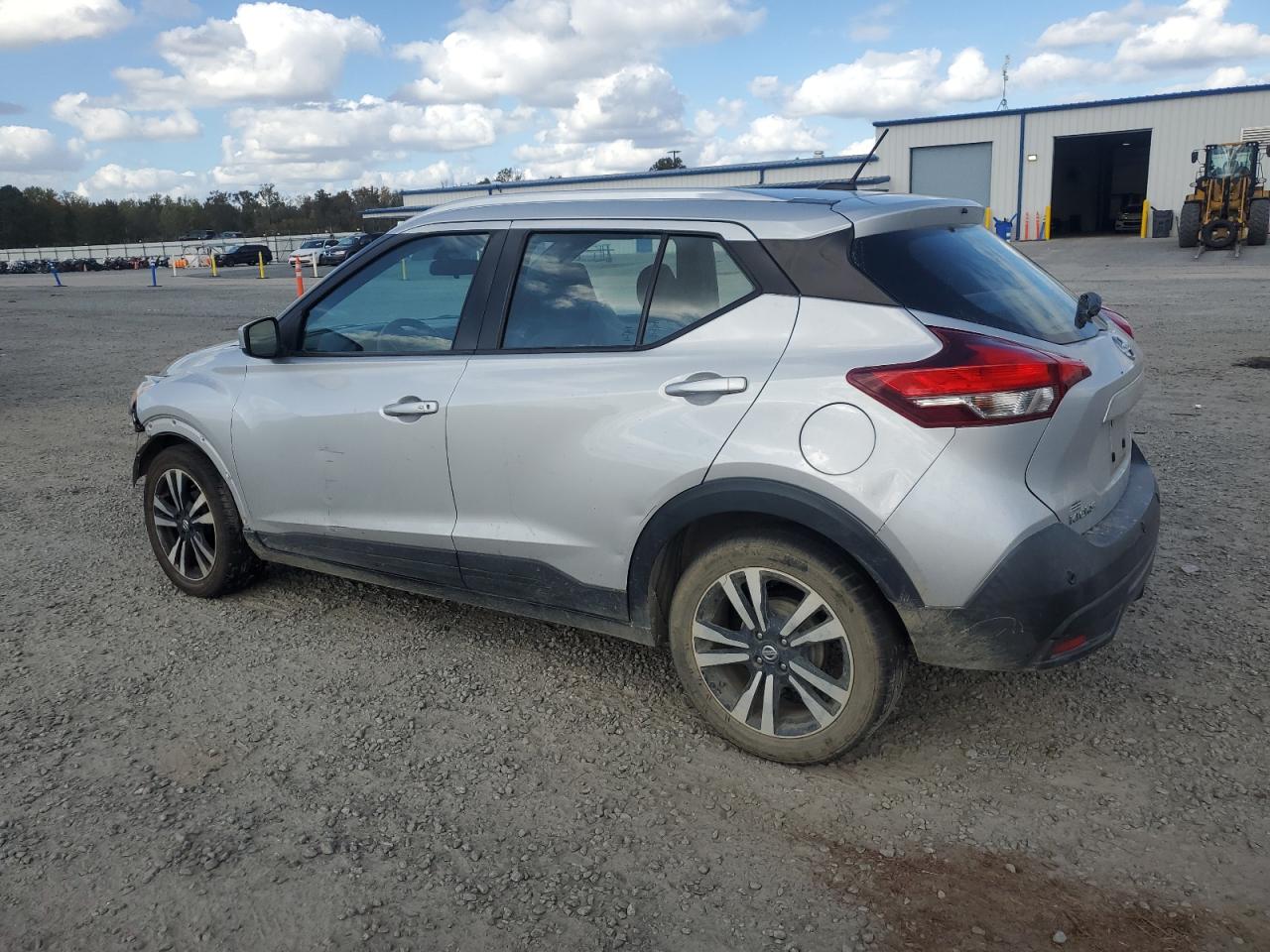 2020 Nissan Kicks VIN 3N1CP5CVXLL483424 Copart auction photo, front end damage thumbnail 2