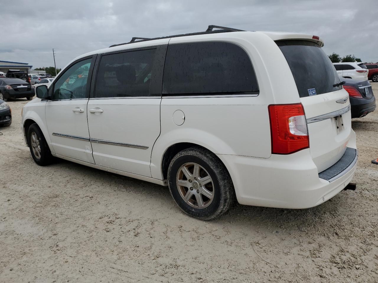 2011 Chrysler Town & Country VIN 2A4RR5DG8BR688303 Copart auction photo, water/flood damage thumbnail 2