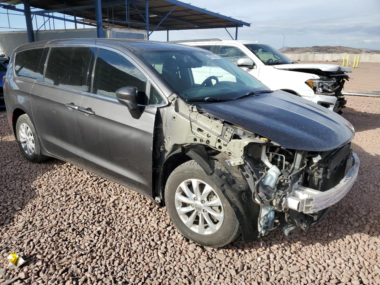 2018 Chrysler Pacifica VIN 2C4RC1CG6JR169136 Copart auction photo, front end damage thumbnail 4