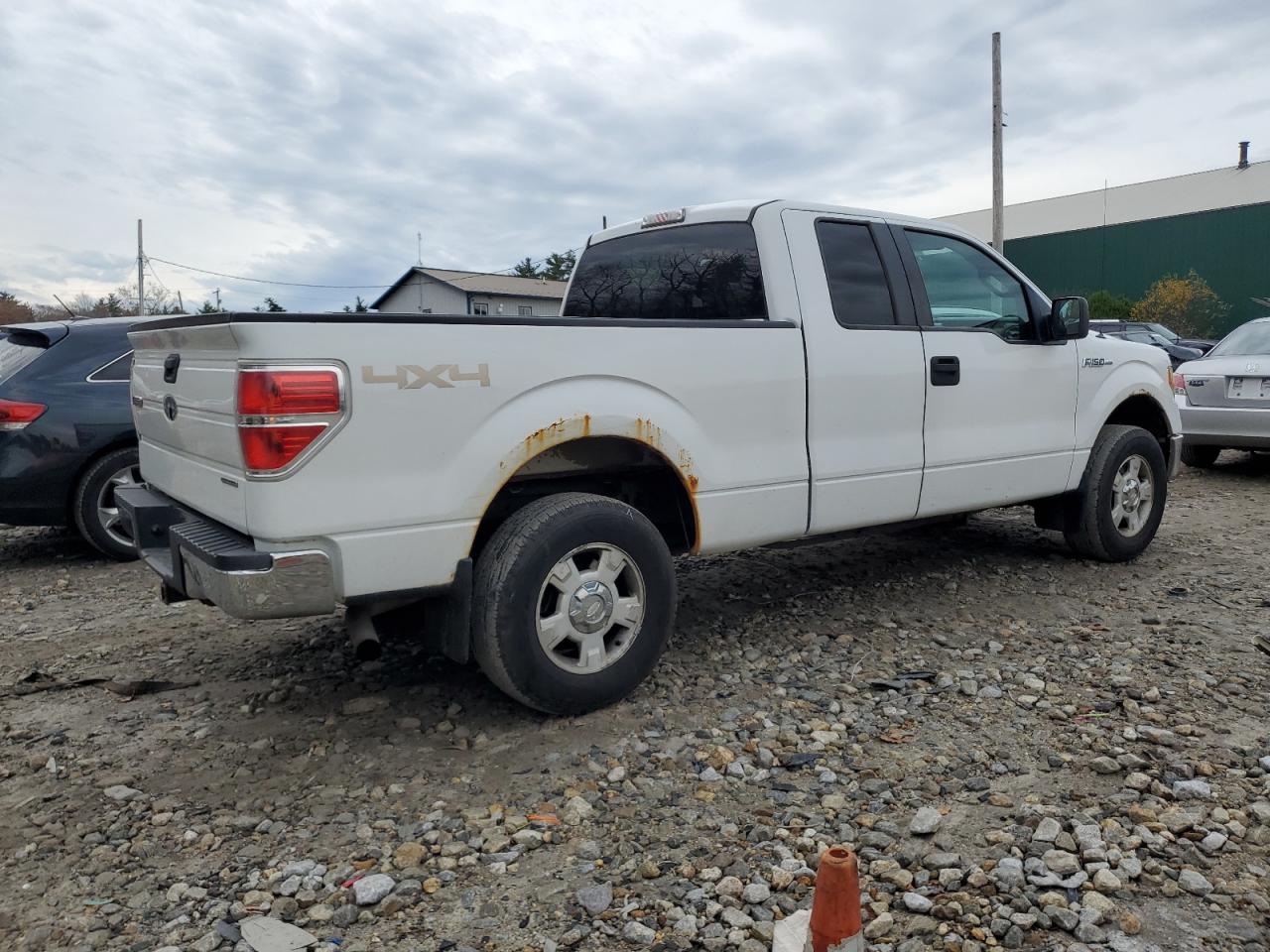 2013 Ford F-150 VIN 1FTFX1EFXDKF29183 Copart auction photo, minor dent/scratches / normal wear damage thumbnail 3