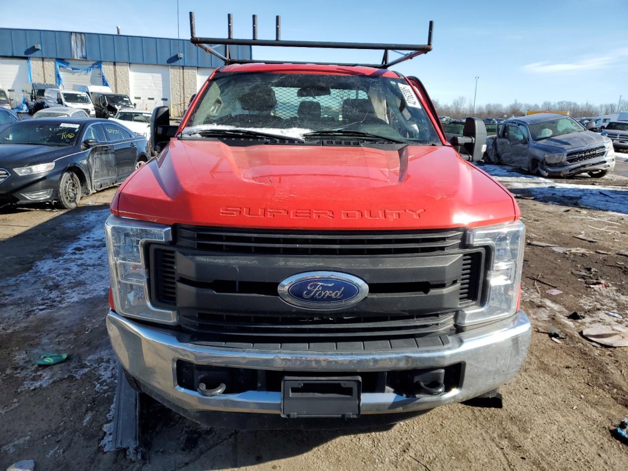 2019 Ford F250 VIN 1FT7X2A64KEE00951 Copart auction photo, side / front end damage thumbnail 5