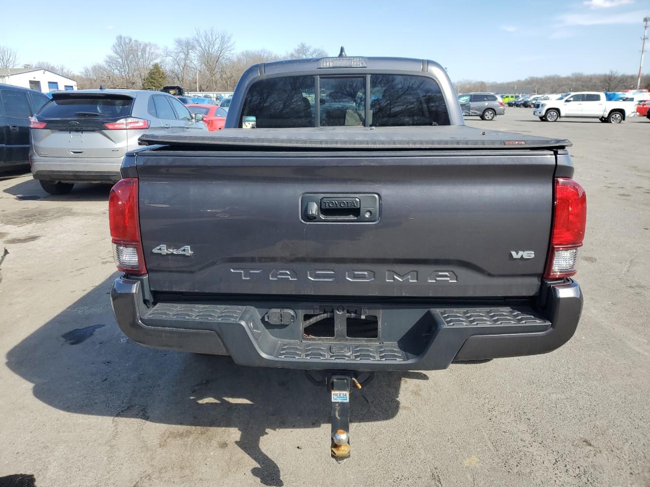 2022 Toyota Tacoma VIN 3TYCZ5AN6NT086840 Copart auction photo, water/flood / minor dent/scratches damage thumbnail 6