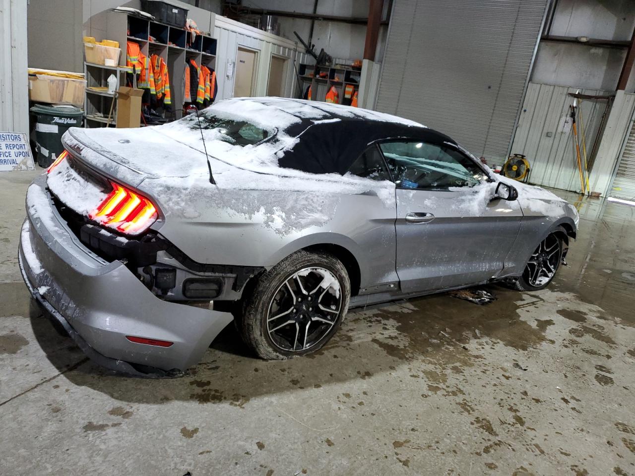 2021 Ford Mustang VIN 1FATP8UH0M5116319 Copart auction photo, rear end / front end damage thumbnail 3