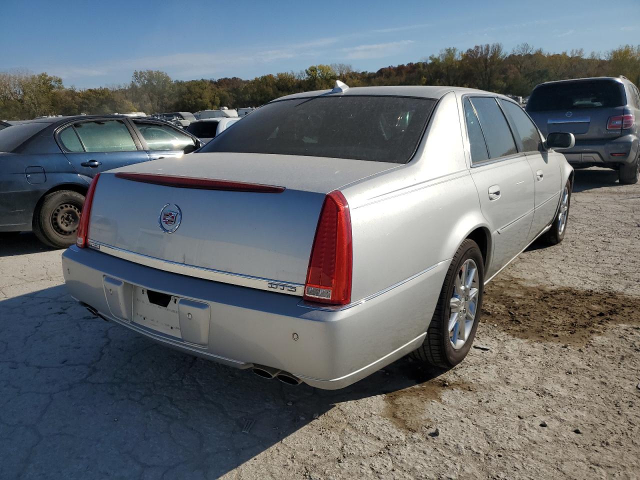 2010 Cadillac DTS VIN 1G6KD5EYXAU126775 Copart auction photo, hail damage thumbnail 3