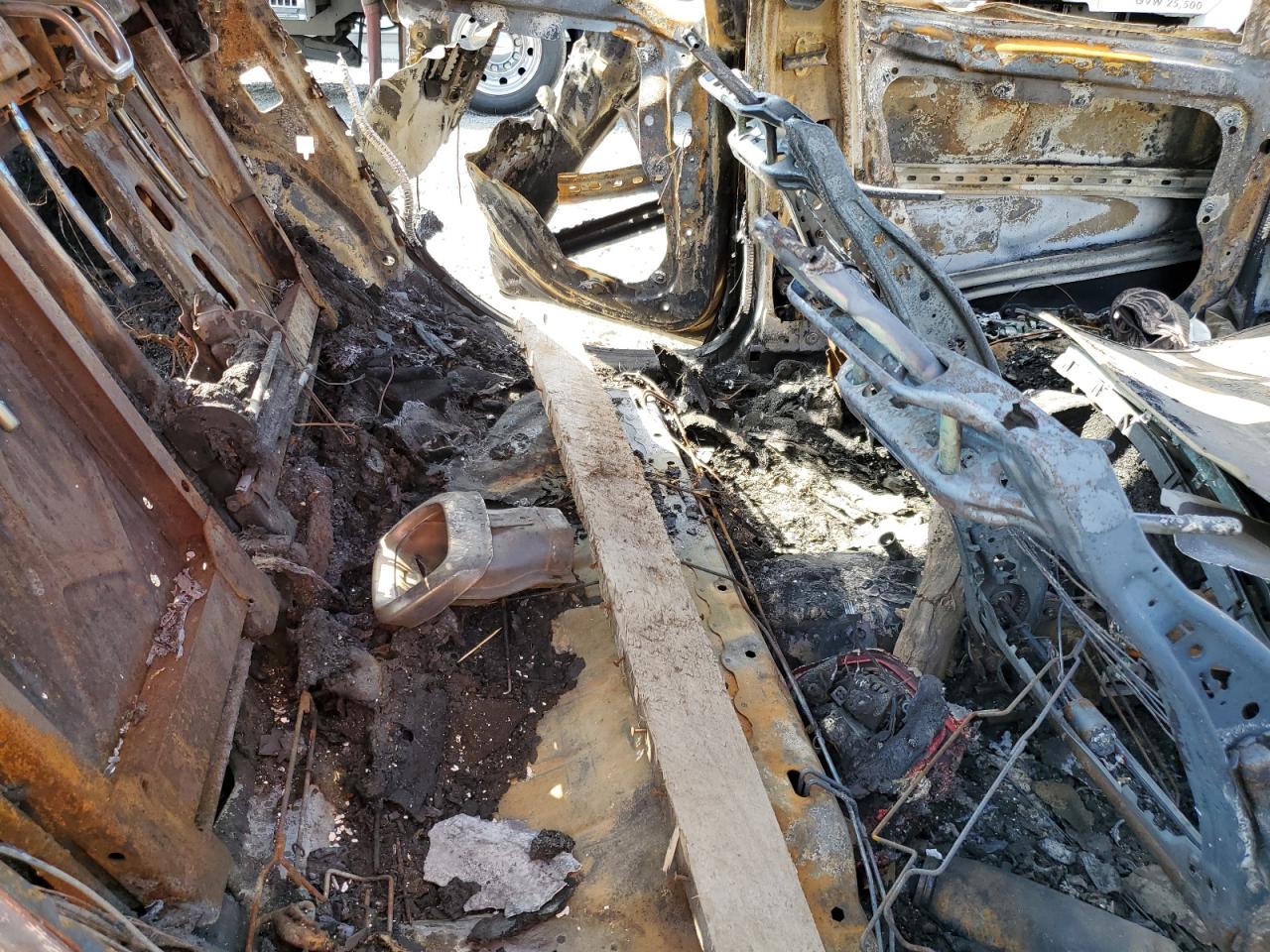 2020 Mercedes-Benz GLA-klasse VIN WDCTG4EB9LU024251 Copart auction photo, burn damage thumbnail 12