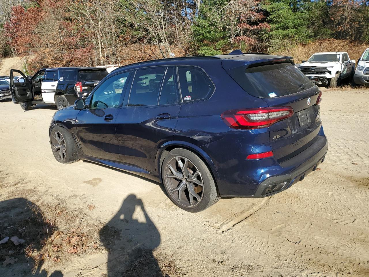 2020 BMW X5 VIN 5UXJU4C05L9C46927 Copart auction photo, front end / minor dent/scratches damage thumbnail 2