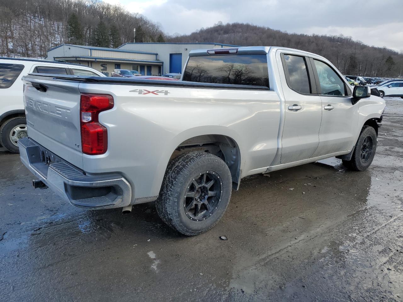 2020 Chevrolet Silverado VIN 1GCRYDED8LZ207318 Copart auction photo, front end damage thumbnail 3