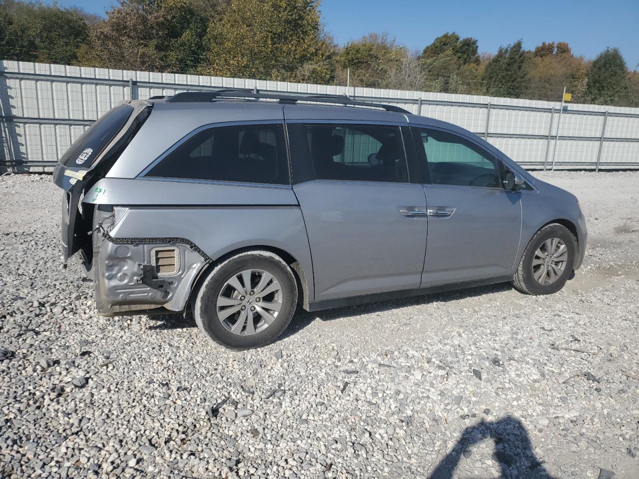 2016 Honda Odyssey VIN 5FNRL5H38GB108095 Copart auction photo, rear end damage thumbnail 3