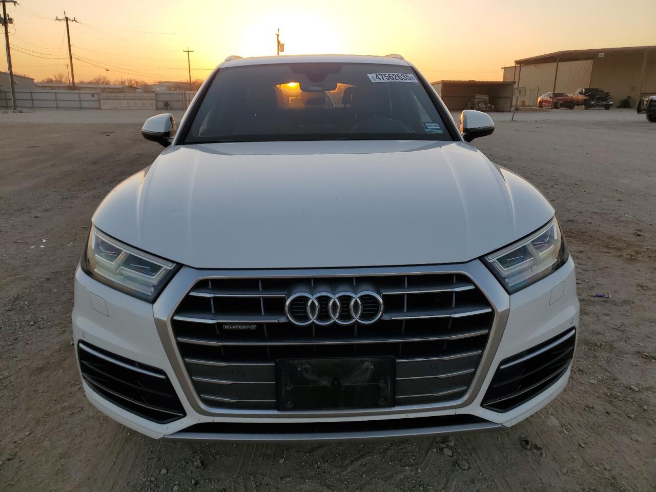 2018 Audi Q5 VIN WA1BNAFY2J2223640 Copart auction photo, side / minor dent/scratches damage thumbnail 5