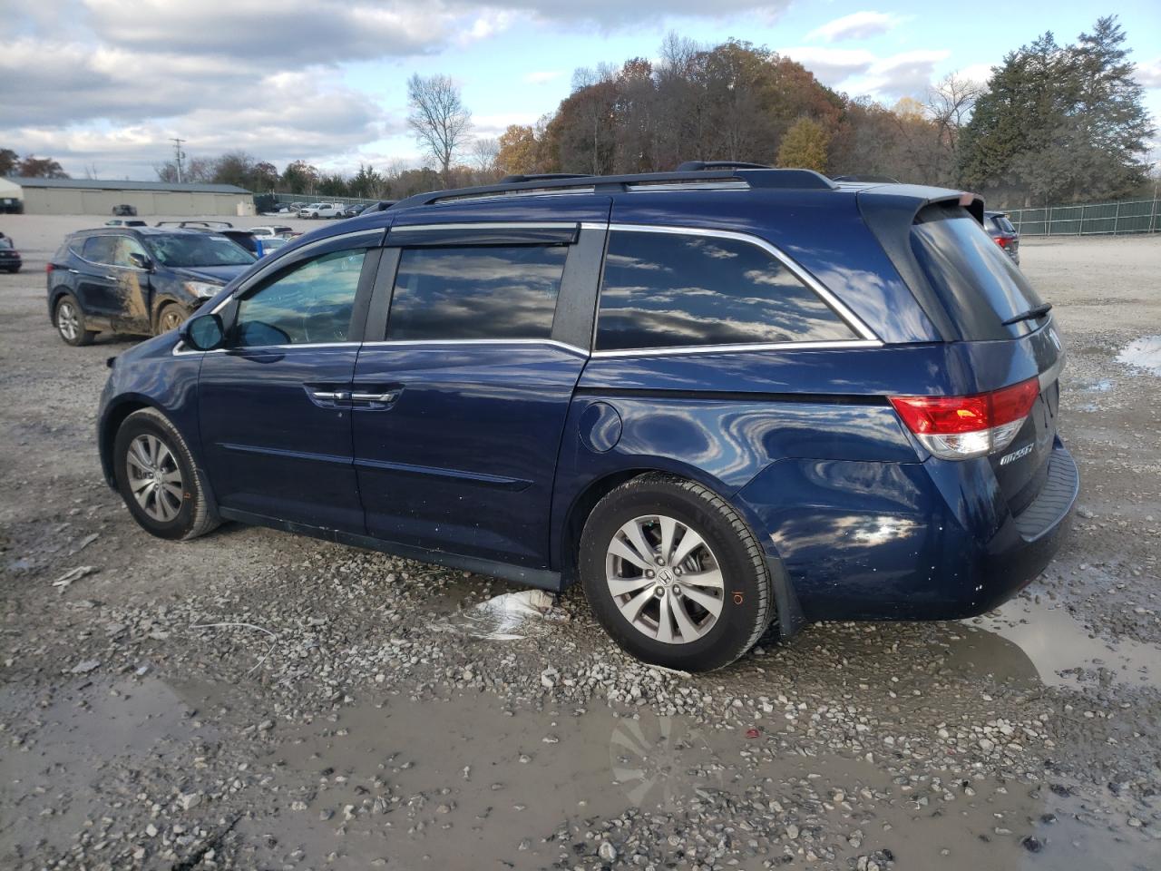 2015 Honda Odyssey VIN 5FNRL5H68FB076550 Copart auction photo, rear end / front end damage thumbnail 2