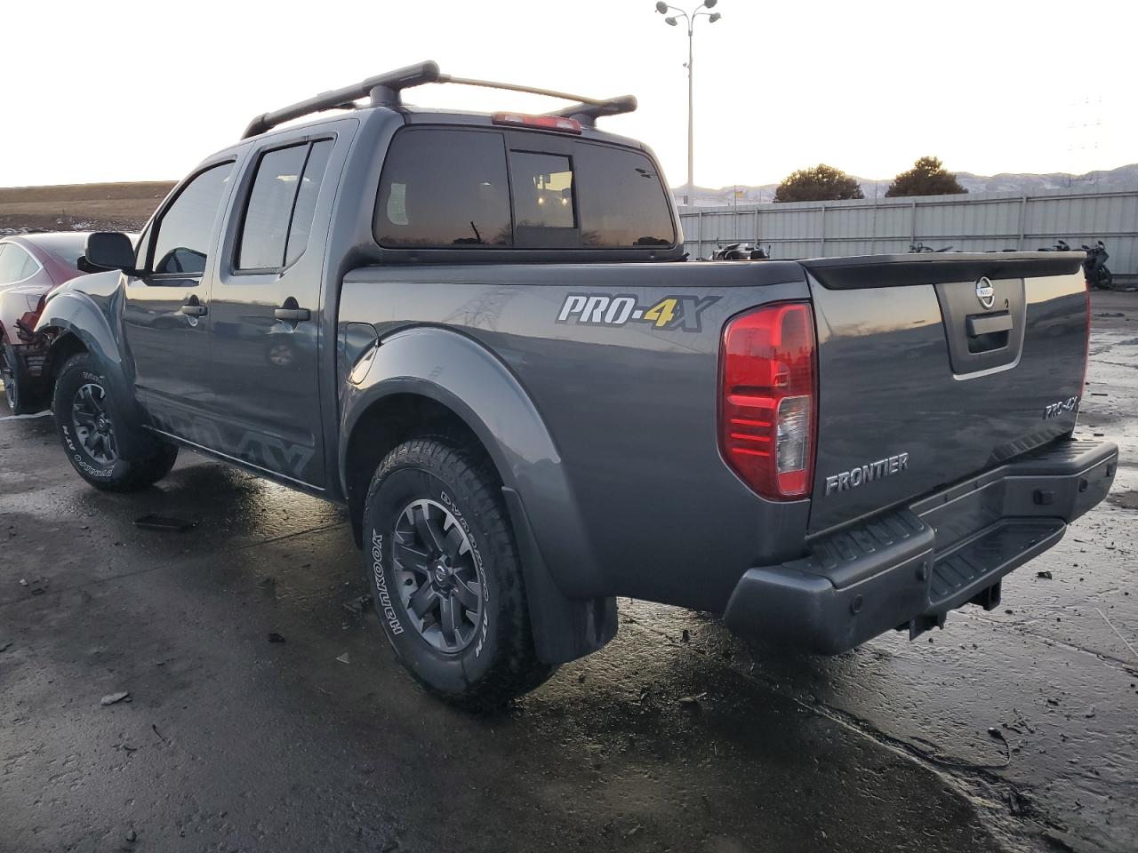 2020 Nissan Navara (Frontier) VIN 1N6ED0EB7LN705421 Copart auction photo, front end damage thumbnail 2