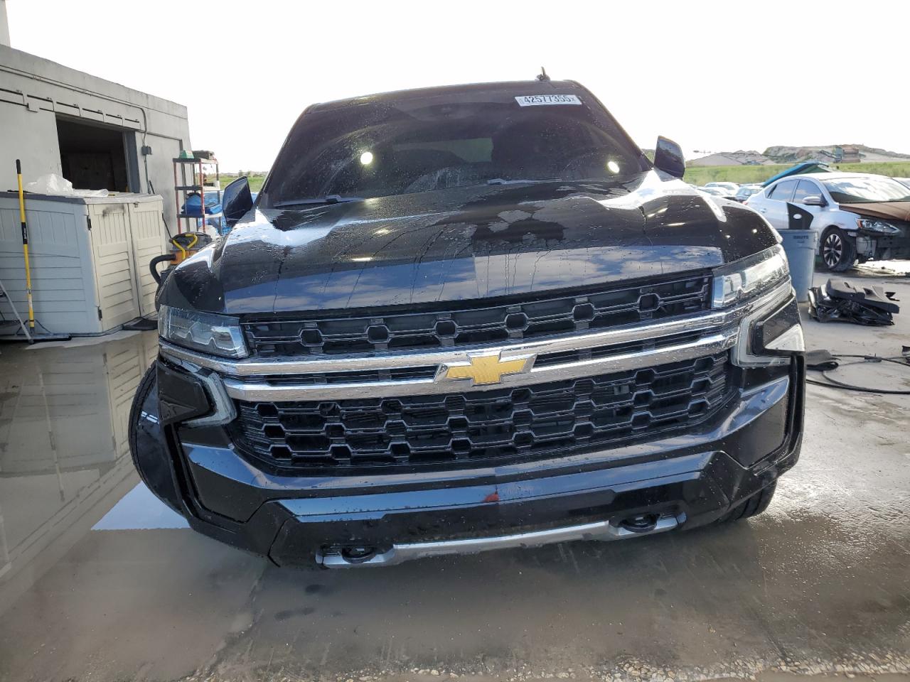 2021 Chevrolet Tahoe VIN 1GNSCLED5MR291598 Copart auction photo, front end / minor dent/scratches damage thumbnail 5