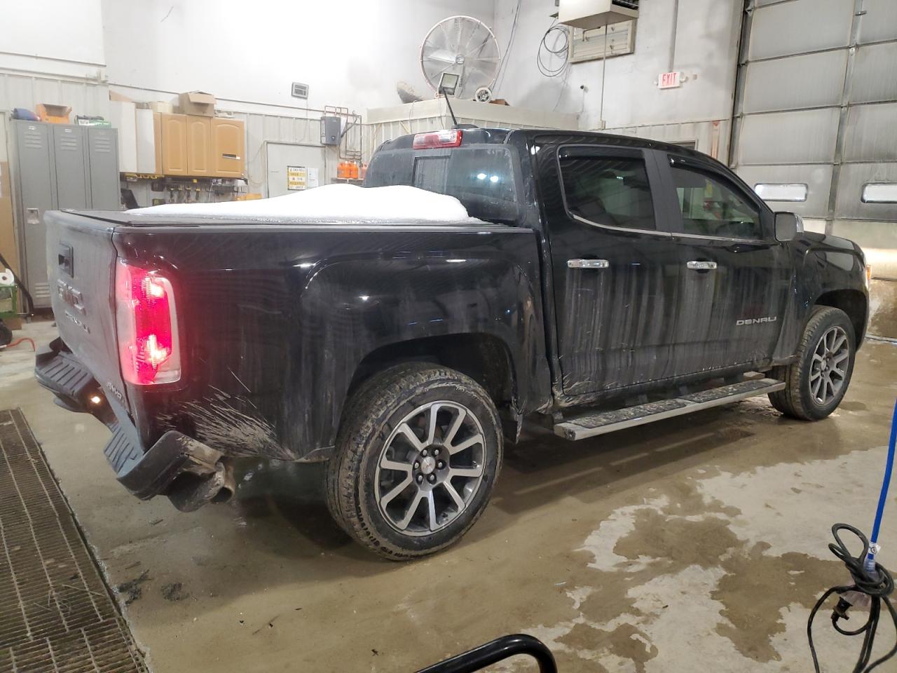 2022 GMC Canyon VIN 1GTG6EEN5N1112356 Copart auction photo, rear end / top/roof damage thumbnail 3