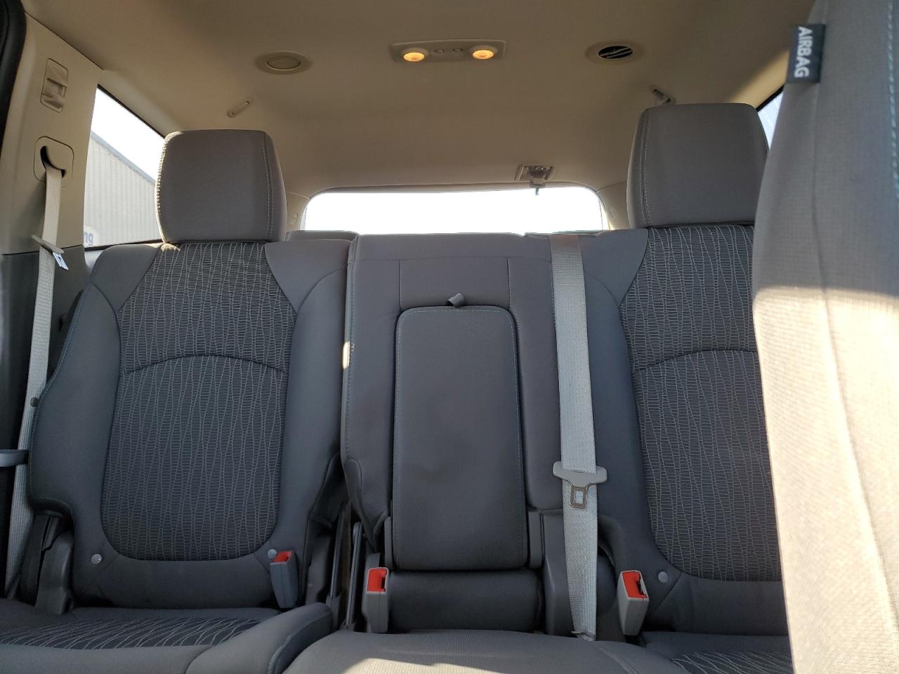 2016 Chevrolet Traverse VIN 1GNKRFKD5GJ338815 Copart auction photo, minor dent/scratches / normal wear damage thumbnail 10