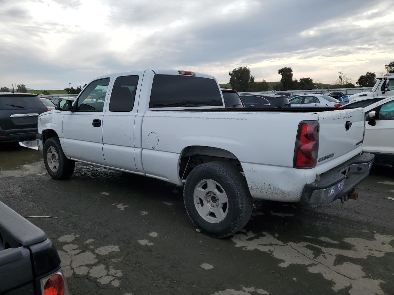 2005 Chevrolet Silverado VIN 1GCEK19B65E115643 Copart auction photo, vandalism / mechanical damage thumbnail 2