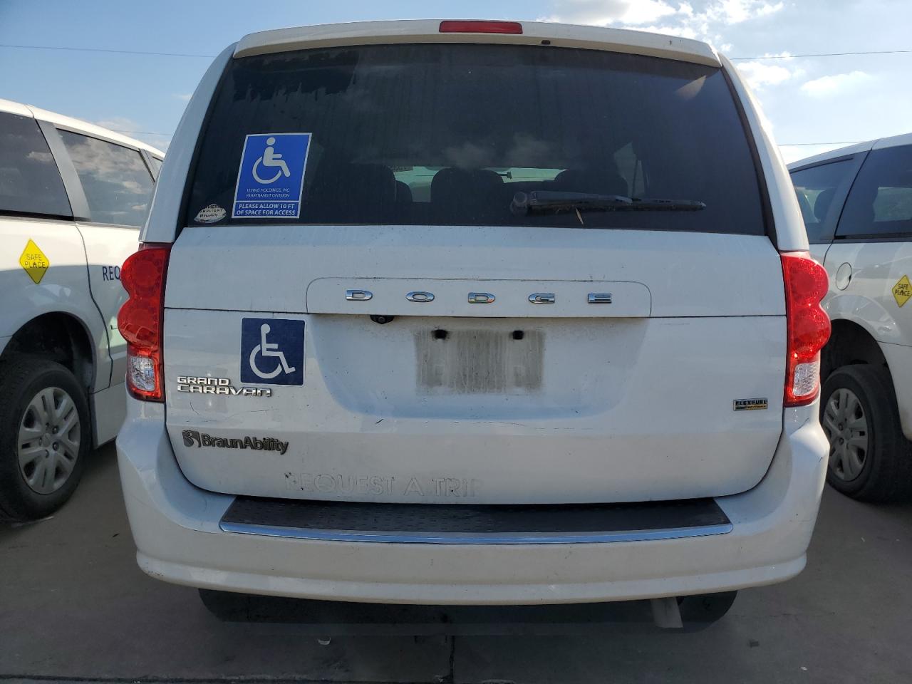 2019 Dodge Caravan VIN 2C7WDGBG1KR728472 Copart auction photo, minor dent/scratches damage thumbnail 6