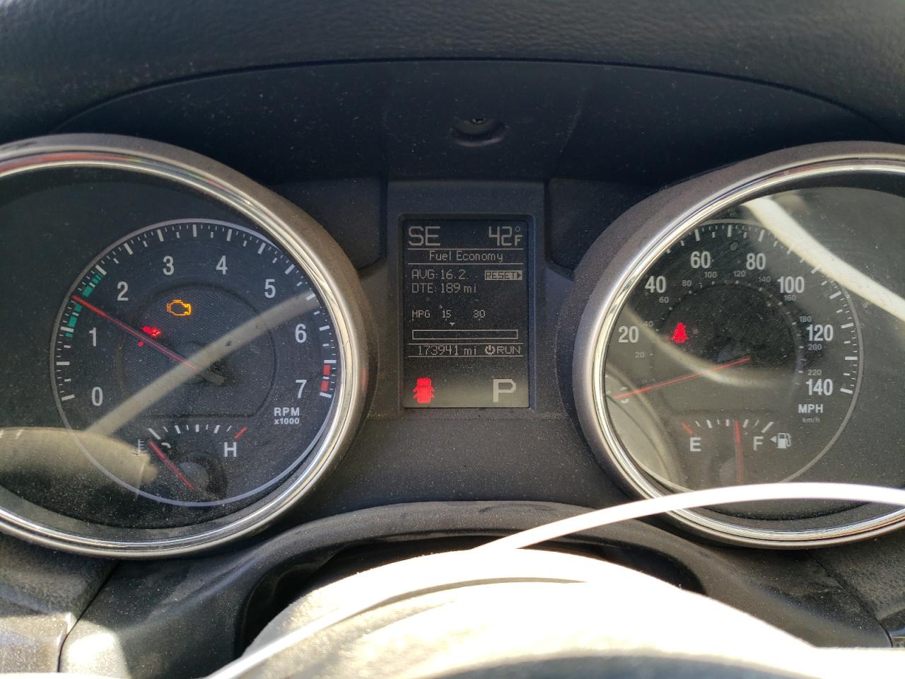 2011 Jeep Grand Cherokee VIN 1J4RR4GG3BC700338 Copart auction photo, side / front end damage thumbnail 9