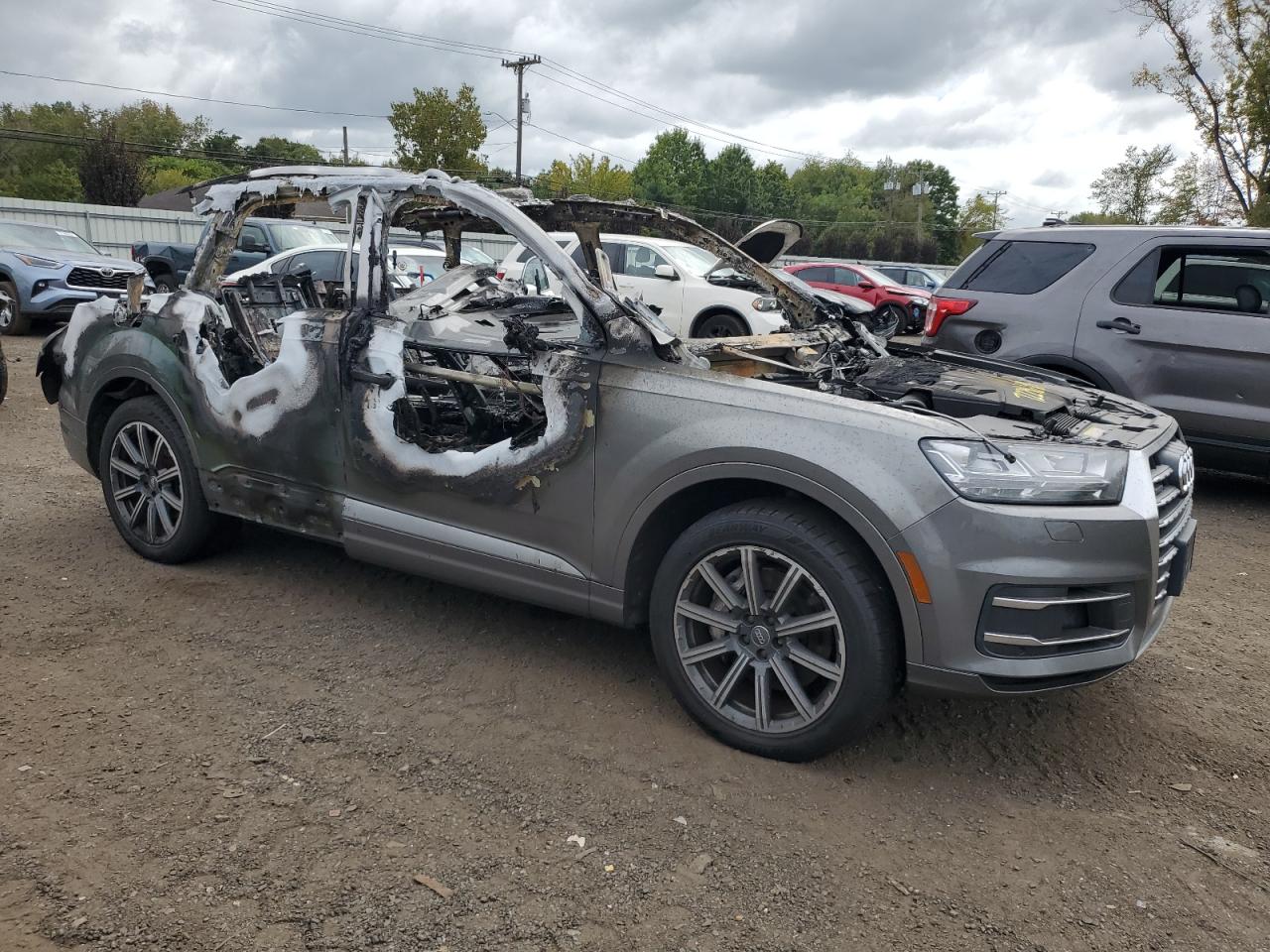 2017 Audi Q7 VIN WA1VAAF72HD004109 Copart auction photo, burn damage thumbnail 4