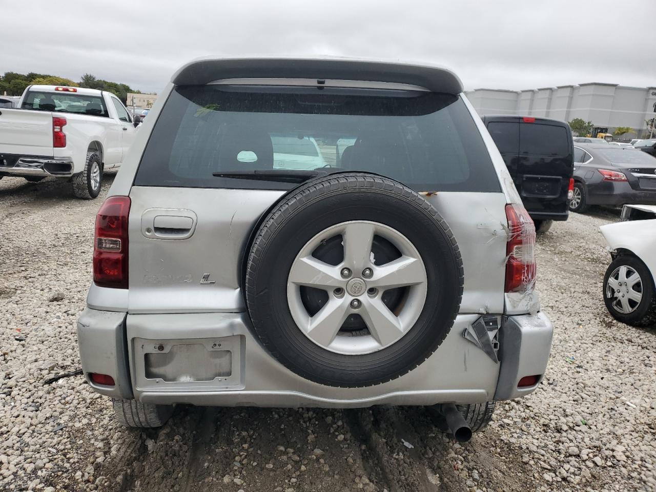 2005 Toyota RAV 4 VIN JTEGD20V750065442 Copart auction photo, minor dent/scratches damage thumbnail 6