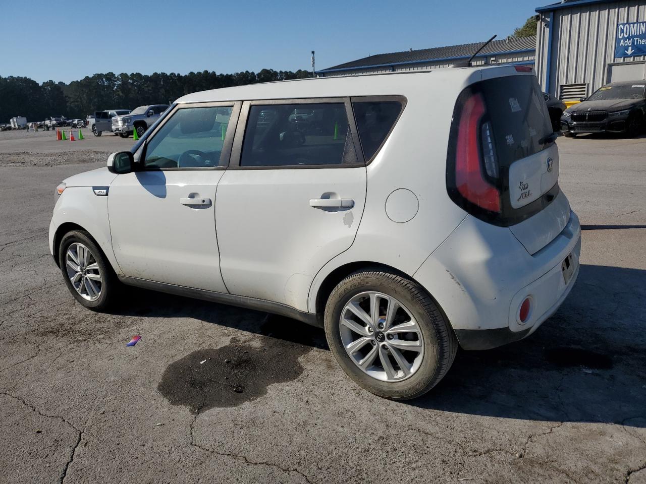 2017 KIA Soul VIN KNDJP3A5XH7428088 Copart auction photo, stripped damage thumbnail 2